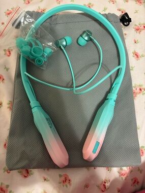 Source Unknown Teal and Pink Gradient Neckband Earbud Headphones